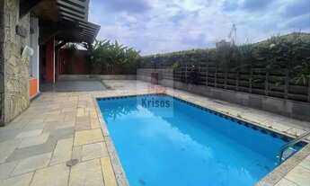 Imagem 3: Casa em rua de alto padrão no Butantã