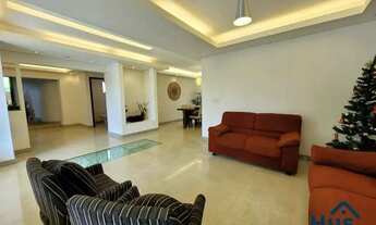 Imagem 5: Maravilhosa Casa com 4 Quartos, 3 Suítes, Varanda, Piscina e Pomar, 6 Vagas no Bairro Garç