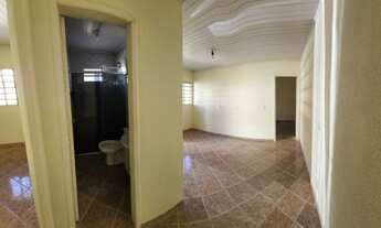 Imagem 6: Casa 2 quartos - Cei. Centro - Garagem - Portão eletrônico