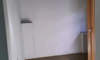 Imagem 7: Aluga-se um barracao leia o anuncio