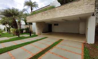 Imagem 4: Imóvel para aluguel possui 315 metros quadrados com 3 quartos em Morada da Colina - Uberlâ