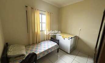 Imagem 4: Casa residencial disponível para venda no bairro Roosevelt em Uberlândia-MG