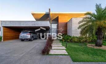 Imagem: Casa Térrea Mobiliada no Jardins Munique