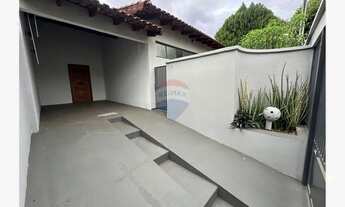 Imagem 2: Casa a venda em Lins - SP com 2 dormitórios e um belo quintal grande (área verde com quios