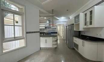 Imagem 5: RE/MAX ALUGA CASA EM CONDOMÍNIO 3 SUÍTES 360 M² 4 VAGAS E PISCINA AQUECIDA R$ 15.000,00