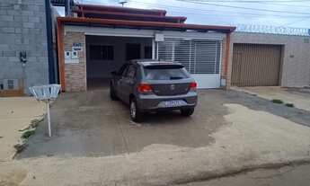 Imagem 3: Casa à Venda com Barracão no Fundo - Excelente Oportunidade!