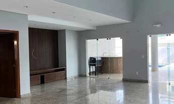 Imagem 4: Sobrado para aluguel com 330 m2, com 4 Suites, piscina e churrrasqueira no Jardins Monaco