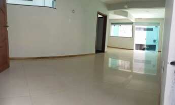 Imagem 4: VENDO CASA COM 3 SUÍTES E PISCINA