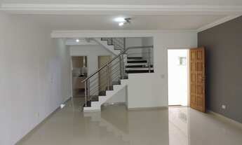 Imagem 4: Casa em condomínio com 3 suítes, 3 vagas de garagem e espaço gourmert com churrasqueira