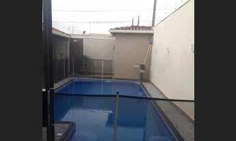 Imagem: Casa com piscina