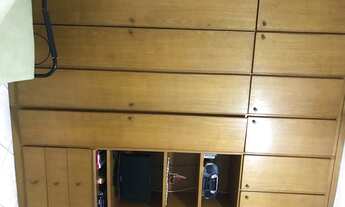 Imagem 5: Sala/quarto totalmente mobiliado, vaga de garagem, na quadra da praia da Aparecida em Sant