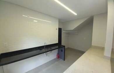 Imagem 6: Sobrado com 3 Quartos à Venda, Bairro Vila Rosa, Goiânia