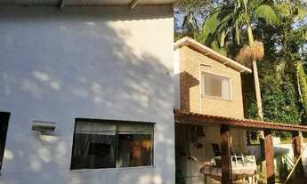 Imagem 3: Fazenda/Sítio/Chácara para venda possui 3200 metros quadrados com 4 quartos