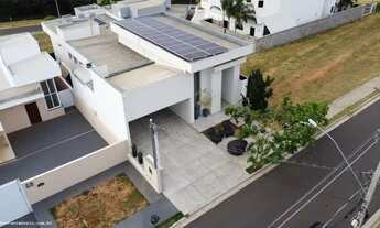 Imagem 2: Casa em Condomínio para Venda em Presidente Prudente, Parque Residencial Damha III, 4 dorm