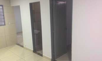 Imagem 3: Casa 2/4 com garagem coberta toda na cerâmica.no pq oeste