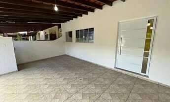 Imagem: Casa de condomínio térrea para venda possui