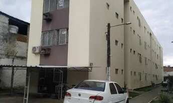 Imagem 3: R$ 1.100,00 - Alugo apartamento 2 andar em casa amarela - frente a maternidade Barros Lima