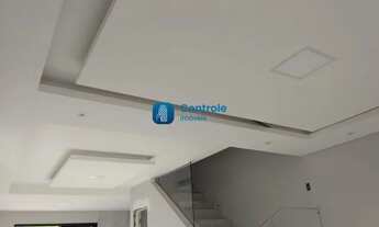 Imagem 5: Sobrado de Alto Padrão com 02 dormitórios 02 suítes, no Bairro Rio Vermelho em Florianópol