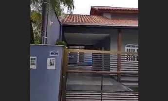Imagem 3: Casa com piscina