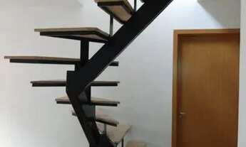 Imagem 2: Cobertura para Venda em Petrópolis, Bingen, 2 dormitórios, 1 suíte, 2 banheiros, 2 vagas