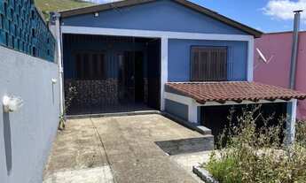 Imagem 2: Excelente casa ampla Suíte com closet/ Área gourmet / Pátio grande / Lareira