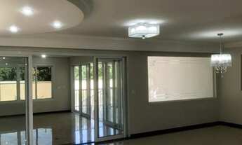 Imagem 6: Casa de condomínio para aluguel tem 530 m² com 4 suítes , ampla área gourmet com piscina e