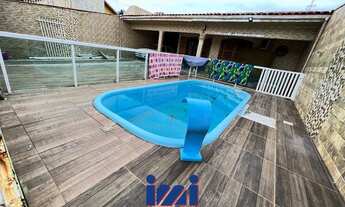 Imagem: Casa com 6 quartos perto do mar