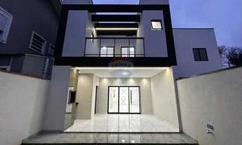 Imagem 2: Sobrado de Luxo no Centro de São José dos Pinhais, PR!