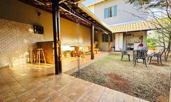 Imagem 5: CASA COM 3 QUARTOS, SUÍTE E 2 VAGAS!