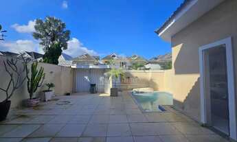 Imagem 3: Casa triplex para alugar de 5 quartos, 235 m² por R$9.000 no Recreio dos Bandeirantes - RJ