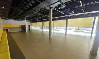 Imagem: Centro comercial para aluguel e venda tem
