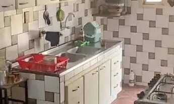 Imagem 4: Casa à venda em rua pública