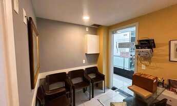 Imagem 2: Consultório para venda possui 30 metros quadrados em Leblon - Rio de Janeiro - RJ