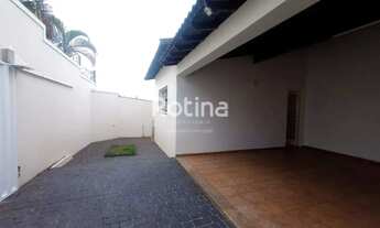 Imagem 2: Casa para alugar, 4 quartos, Cidade Jardim - Uberlândia/MG - Rotina Imobiliária