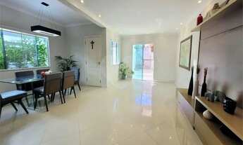 Imagem: Casa de Vila à venda com 4 quartos, sendo