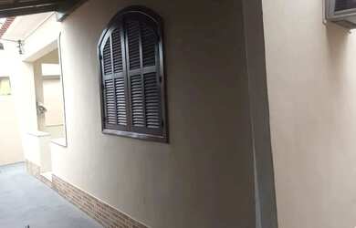 Imagem 4: Casa linear em condomínio fechado 3 quartos amplos, quintal, reformada, 2 vagas de garagem