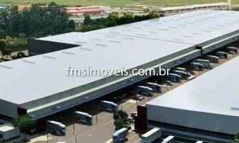 Imagem 7: Galpão Comercial para Locação em Guarulhos-SP - Bairro Jardim Presidente Dutra: 1 sala, 2