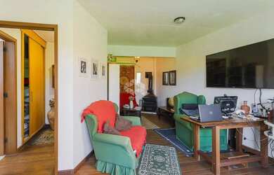 Imagem 4: Casa de 5 dormitórios no Bairro Menino Deus próxima a Orla do Guaíba