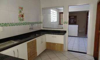 Imagem: Alugo otima casa 02 quartos em Feu Rosa