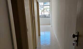 Imagem 4: Apto Centro, frente, local nobre, Rua 16 de março, excelente preço - Petrópolis - RJ