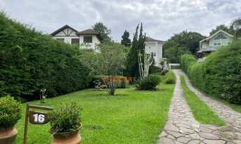 Imagem 2: Casa em condomínio com 349 m² - Curitiba/PR