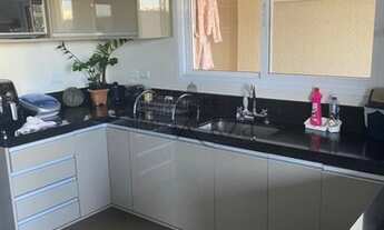 Imagem 7: Casa de condomínio sobrado para venda possui 250 metros quadrados com 4 quartos