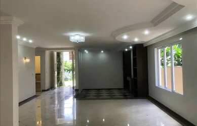 Imagem 4: Casa de condomínio para aluguel tem 530 m² com 4 suítes , ampla área gourmet com piscina e