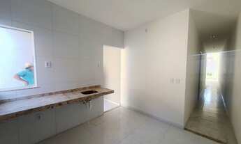 Imagem 3: Casa no Bairro Siqueira Com Três Quartos