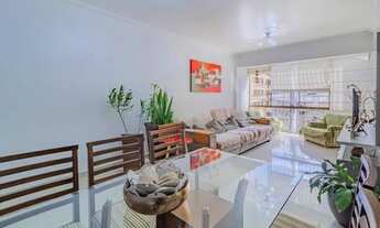 Imagem 2: Apartamento para venda tem 136 metros quadrados com 3 quartos em Auxiliadora - Porto Alegr