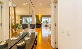 Imagem 6: Sofisticada Casa Alto Padrão 100% reformada por Designer europeia. Cozinha 100% equipada