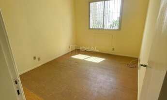 Imagem 6: Apartamento à venda na Pelinca em rua tranquila e arborizada