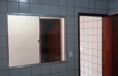 Imagem 3: Aluga-se casa abaixo do shopping flamboyant com 3/4 suíte comercial ou residencial