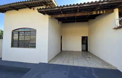 Imagem 2: Casa para aluguel possui 100 metros quadrados com 3 quartos em Setor Gs - entil MeireleGoi