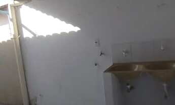 Imagem 7: BARRACÃO COM UM QUARTO SALA CONZINHA ÁREA DE SERVIÇO BANHEIRO E UMA GARAGEM PARA UM CARRO